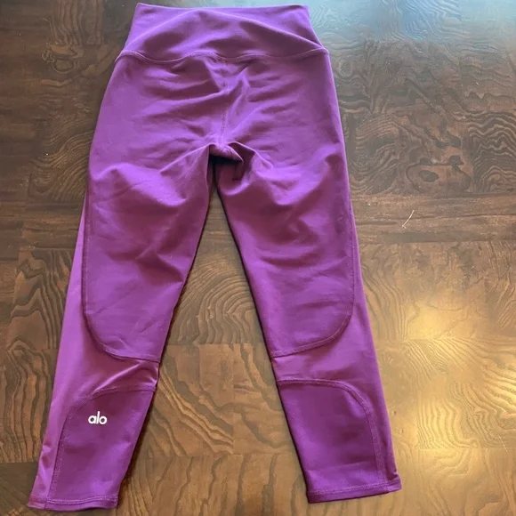 ALO Yoga High Rise Lux Crop Leggings XS – Purple Mesh Detail 21” Inseam - Picture 5 of 6